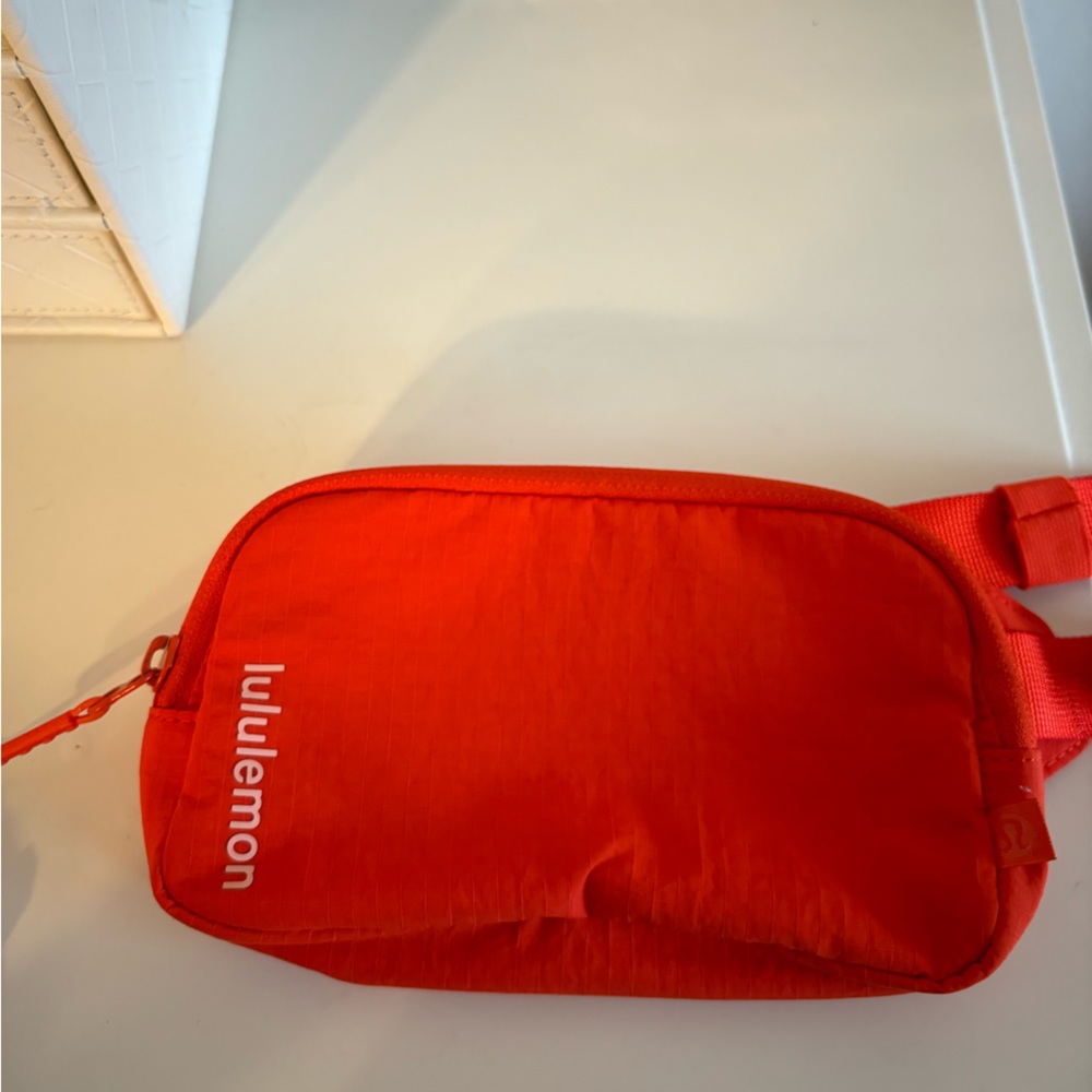 Lululemon Mini Belt Bag
